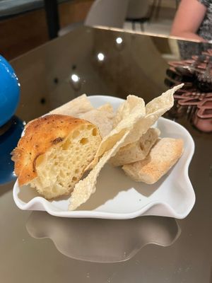 Free puglisse bread at Tierra in Matera