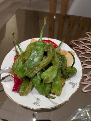 Peperoncini friggitelli at Tierra in Matera