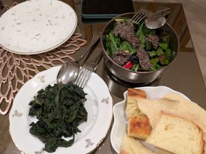 Insalata con cialde al sesamo e borragine ripassata at Tierra in Matera