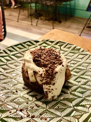 Banana and caramel pie   at Koko Green in Nice