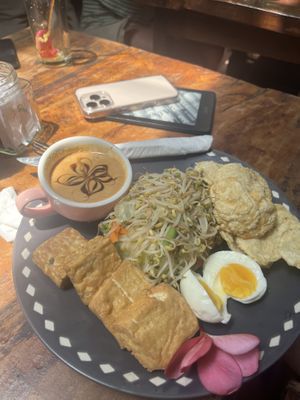   at Hellocapitano Lifestyle Café in 