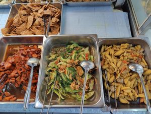 Buffet spread at Purple Stone Vegetarian Food Center 紫晶素食中心 in Penang