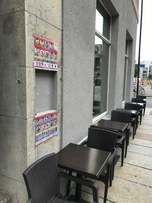 Outdoor seating at Takumi Leipzig Chicken & Vegan in Leipzig