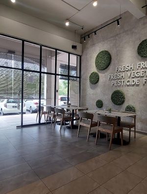 ambiente at Avocbar Malaysia in Miri