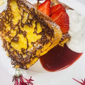 The Morning Glory: Vanilla Bean Berry French Toast
made with Grilled Brioche Dipped in our Vanilla Bean Local Pasture Raised Egg mix with Organic Berries and Fresh Whipping Cream at Cósta by OK&M in Delray Beach