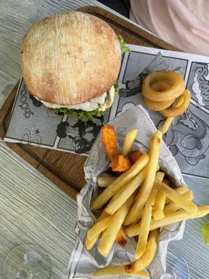 Vegan Burger Part 2  at The Blarney Stone in Menorca