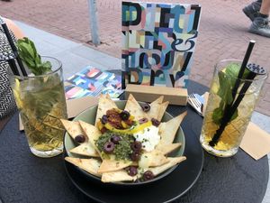 Chips mediterranée (Vega, niet vegan!)  at Anne&Max in Delft