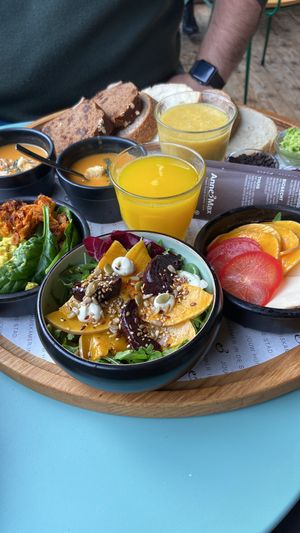 Vegan shared lunch voor 2    at Anne&Max in Den Bosch