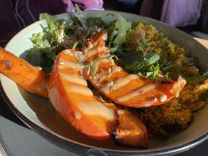 Powerbowl, geheel vegan  #Veganuary at Anne&Max in Den Bosch