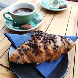 Mokka croissant and decaf coffee at Anne&Max in Groningen