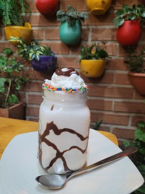 malteada de vainilla vegana #Veganuary at Vegarden in Medellin