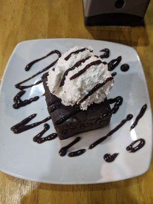 Torta Caliente Con Helado (9.500 COP) - 3/5 at Vegarden in Medellin