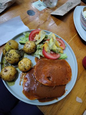 Filete en salsa napolitana at Vegarden in Medellin