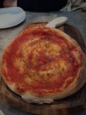 Garlic marinara bread at 1931 in Liverpool
