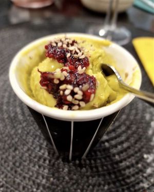 Avocado icecream/Gelato de abacate with jam and nut crumble for 1€  at Veganicelos in Setubal
