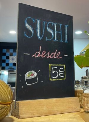 Sushi 8un 5€, 16un 7€  at Veganicelos in Setubal