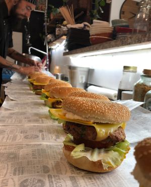 Take away order 15 burgers - no problem - we use Beyond meat and Violife cheese  at Veganicelos in Setubal