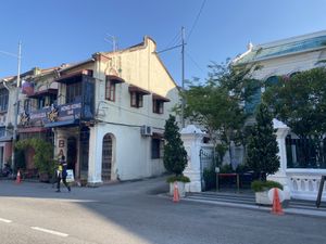 This is the entrance to the alley.  at Neko Vegan House in Penang