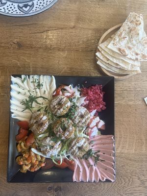 Falafel Plate  at Tasty in Osnabrueck