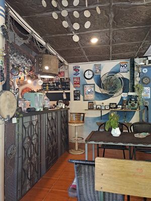 Interesting decoration ;) at Emmad's Art Garden in Koh Phangan