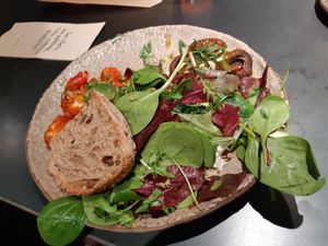 Spicy tofy + veggies at Honest Greens - Gran Via in Madrid