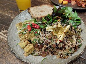 Herbs tofu + forbidden coconut rice at Honest Greens - Gran Via in Madrid