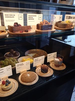  at Honest Greens - Gran Via in Madrid