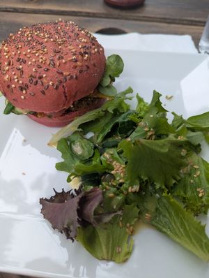 Burger at l'Autre Rive in Berrien