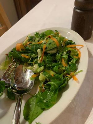 Insalata autunnale con sedano, carote e misticanza  at Trattoria Nelle Vigne in Diano Dalba