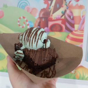 Ellephant Vegan Bakery Brownie with Lick Vegan Mint Choc Chip Ice Cream at Sugar Noms in Redcar