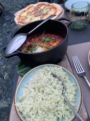 Beans beans and more beans met koriander rijst was heerlijk ! 🤤   at À Terra Furnas in Sao Miguel