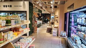 interior of location at The Nature Organic Food Market - 더네이처링크 용호동W스퀘어  in Busan