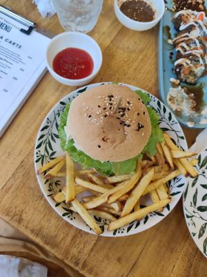 Burger at The Vegan Shack in Panglao