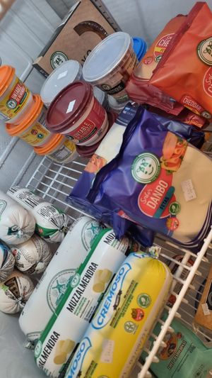 Quesos veganos at Sarambí Veganería - Almacén in Cordoba