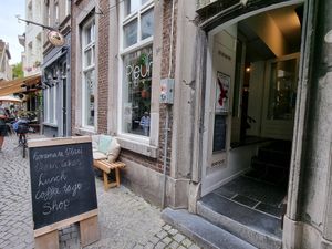 Front, entrance not accessible at Pleur Foodbar in Maastricht