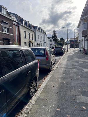 Street parking ok  at Pleur Foodbar in Maastricht