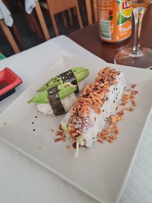 Another sushi roll at Oishi in Albufeira