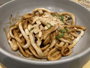 Spaghettoni with sesame and peanuts Sichuan sauce  at Le Nove Scodelle in Milan