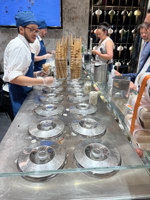 Vegan flavors have a clearly marked sign   at Venchi Chocolate and Gelato in New York City