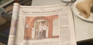 Zeitungsartikel (Teil) at Wecklies Bio Café & Bistro in Bad Oldesloe