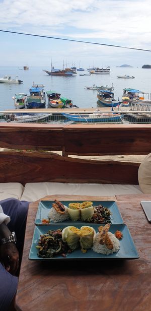 Tete Lomak (tofu and tempeh mixed with spices) at Warung Brothers Bajo in 