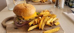 Vegan burger at Bocchoris Arran de Mar in Mallorca