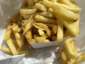 Yum   at Friterie de la Gare in Braine-le-comte