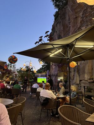  Restaurant in rock  cliff  at GRUTA in Funchal