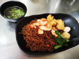 Wanton Mee at Loving Green Vegetarian 绿园素 in Northeast Singapore
