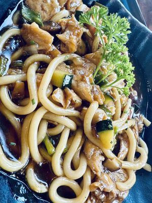 Udon salteado  at Punta Malabata in Portugalete