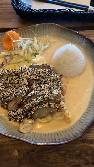 Vegane Entenbrust mit Erdnusssauce   at Bao Nhung 1993 in Berlin