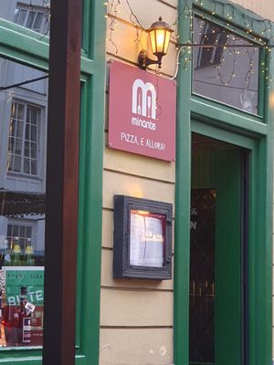 E alora ? at Pizzeria Minante in Vienna