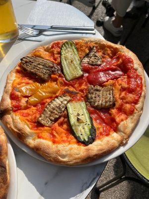 Vegetarian Pizza, without cheese at Excelsior Splendide in Bellagio