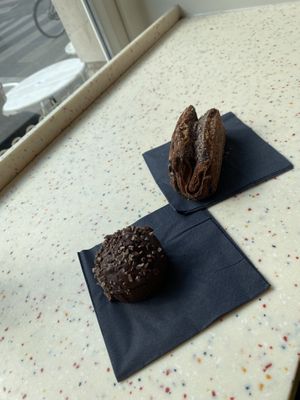 Choc tart was melt in the mouth and cinamon bun was great  at WAY Plant Based Bake House in Ghent